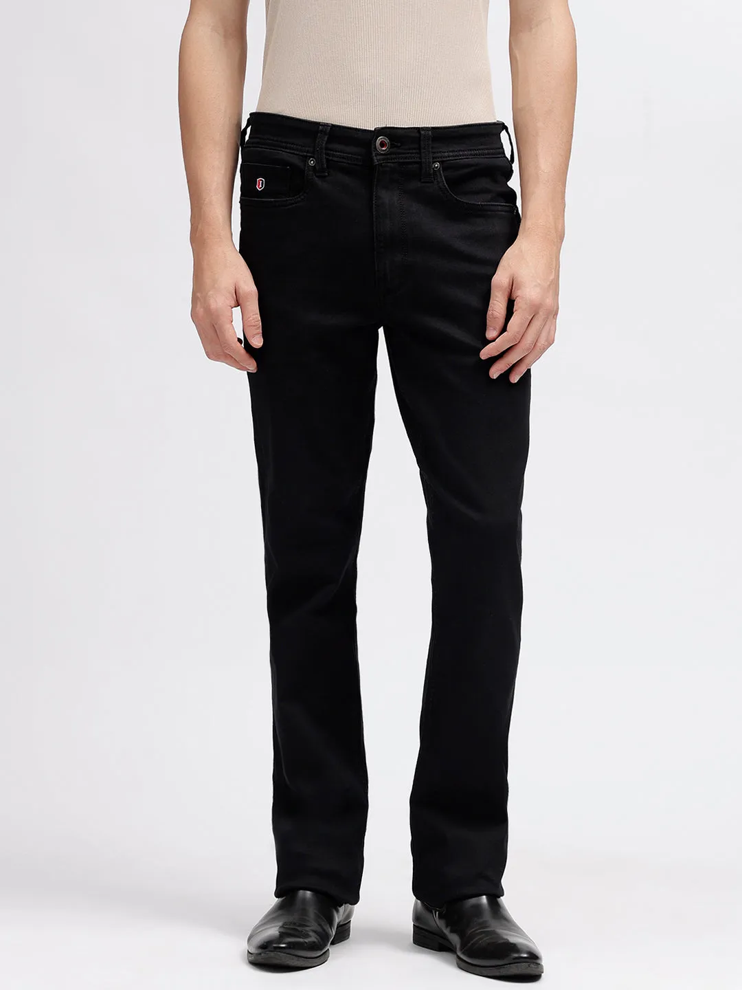 Iconic Men Black Solid Mid-Rise Tapered Fit Jeans