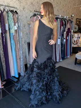 Mermaid Black One Shoulder Tiered Seqins Long Prom Dress