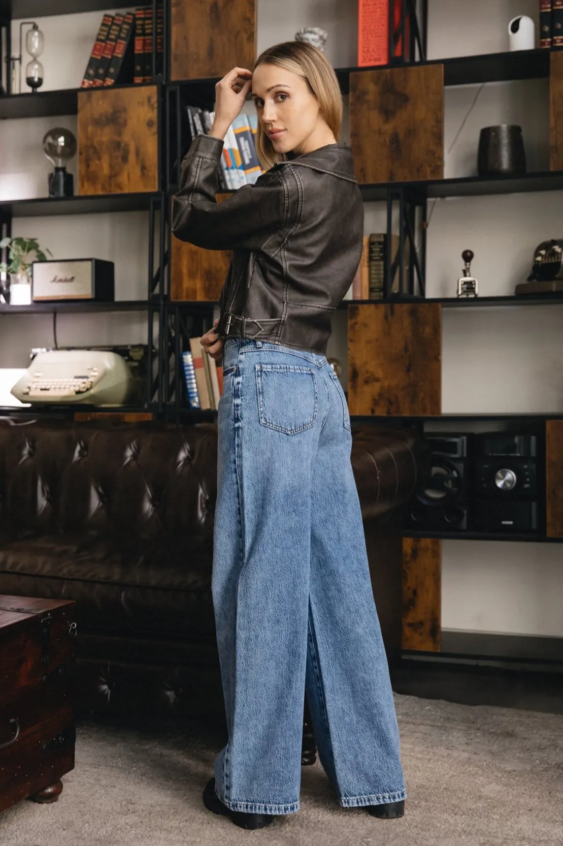 The Baggy Wide Leg Jeans - Medium Indigo